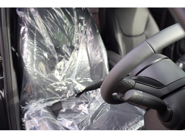 ヤリスクロス ハイブリッドＺ　登録済未使用車／純正ナビＴＶ＆全方位カメラ＆ＥＴＣ／チームメイト／ハンズフリーパワーＢドア／レーダーＣ／黒革コンビＳ＆パワーＳ＆シートＨ／ステアＨ／ＬＥＤヘッド／スマートキー／コーナーＳ／純正１８ＡＷ（23枚目）