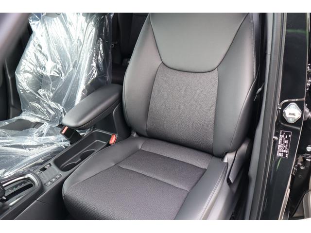 ヤリスクロス ハイブリッドＺ　登録済未使用車／純正ナビＴＶ＆全方位カメラ＆ＥＴＣ／チームメイト／ハンズフリーパワーＢドア／レーダーＣ／黒革コンビＳ＆パワーＳ＆シートＨ／ステアＨ／ＬＥＤヘッド／スマートキー／コーナーＳ／純正１８ＡＷ（24枚目）