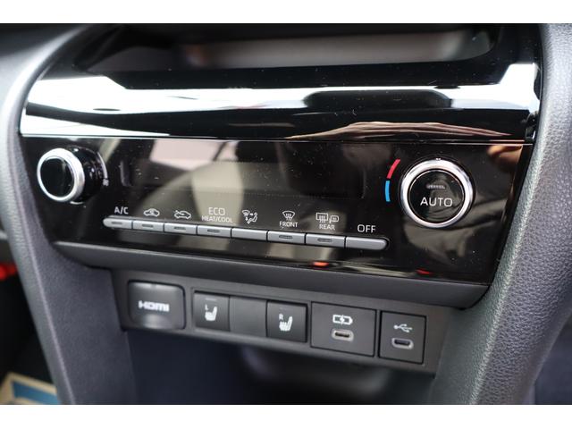 ヤリスクロス ハイブリッドＺ　登録済未使用車／純正ナビＴＶ＆全方位カメラ＆ＥＴＣ／チームメイト／ハンズフリーパワーＢドア／レーダーＣ／黒革コンビＳ＆パワーＳ＆シートＨ／ステアＨ／ＬＥＤヘッド／スマートキー／コーナーＳ／純正１８ＡＷ（32枚目）