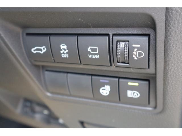 ヤリスクロス ハイブリッドＺ　登録済未使用車／純正ナビＴＶ＆全方位カメラ＆ＥＴＣ／チームメイト／ハンズフリーパワーＢドア／レーダーＣ／黒革コンビＳ＆パワーＳ＆シートＨ／ステアＨ／ＬＥＤヘッド／スマートキー／コーナーＳ／純正１８ＡＷ（33枚目）