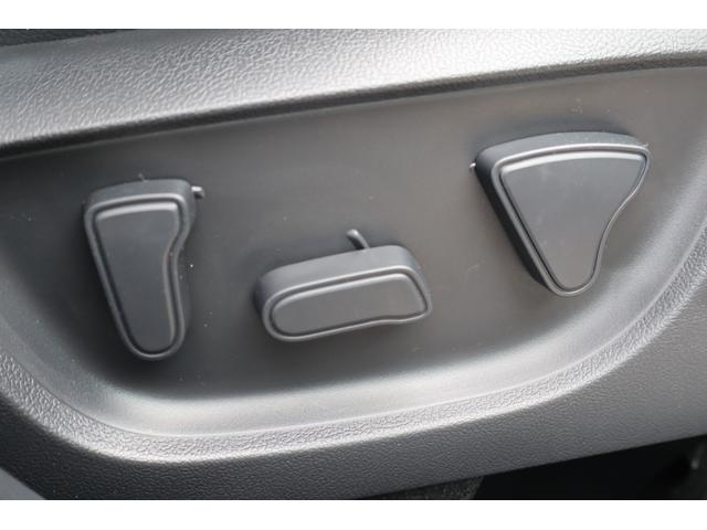 ヤリスクロス ハイブリッドＺ　登録済未使用車／純正ナビＴＶ＆全方位カメラ＆ＥＴＣ／チームメイト／ハンズフリーパワーＢドア／レーダーＣ／黒革コンビＳ＆パワーＳ＆シートＨ／ステアＨ／ＬＥＤヘッド／スマートキー／コーナーＳ／純正１８ＡＷ（38枚目）