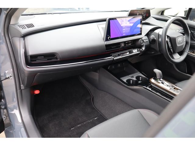 プリウス Z 禁煙車/12.3型ディスプレイオーディオTV&パノラミックビューM&ETC/アドバンスドパーク/黒革S/シートC&H&パワーS/デジタルインナーM/パワーBドア/レーダーC/純正19AW/スペアタイヤ(25枚目)
