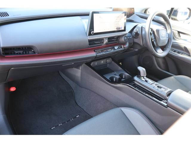 プリウス Ｚ　禁煙車／メーカーナビＴＶ地デジ＆パノラミックビューＭ＆２．０ＥＴＣ／アドバンスドパーク／合成皮革シート／パワーＳ／Ｓヒーター／ステアＨ／パワーＢドア／ＬＥＤヘッド／スマートＫ／プッシュＳ／純正１９ＡＷ（23枚目）