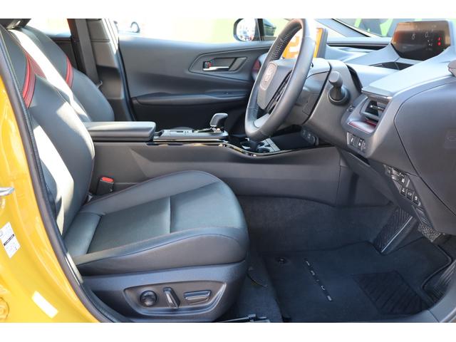 プリウス Ｚ　禁煙車／メーカーナビＴＶ地デジ＆パノラミックビューＭ＆２．０ＥＴＣ／アドバンスドパーク／合成皮革シート／パワーＳ／Ｓヒーター／ステアＨ／パワーＢドア／ＬＥＤヘッド／スマートＫ／プッシュＳ／純正１９ＡＷ（24枚目）