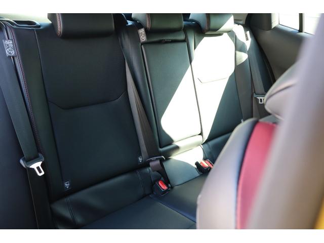 プリウス Ｚ　禁煙車／メーカーナビＴＶ地デジ＆パノラミックビューＭ＆２．０ＥＴＣ／アドバンスドパーク／合成皮革シート／パワーＳ／Ｓヒーター／ステアＨ／パワーＢドア／ＬＥＤヘッド／スマートＫ／プッシュＳ／純正１９ＡＷ（30枚目）