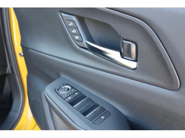 プリウス Ｚ　禁煙車／メーカーナビＴＶ地デジ＆パノラミックビューＭ＆２．０ＥＴＣ／アドバンスドパーク／合成皮革シート／パワーＳ／Ｓヒーター／ステアＨ／パワーＢドア／ＬＥＤヘッド／スマートＫ／プッシュＳ／純正１９ＡＷ（47枚目）