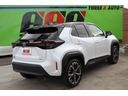ヤリスクロス ハイブリッドＺ　登録済未使用車／改良後モデル／コネクティッドナビＴＶ地デジフルセグ／パノラミックビューＭ／２．０ＥＴＣ／トヨタチームメイト／ＰＶＭ／ＢＳＭ／ハンズフリーパワーＢドア／パワーＳ／シートＨ／スペアタイヤ／（7枚目）