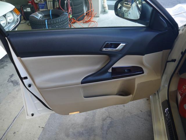 マークＸ ２５０Ｇ　リラックスセレクション　Ｇ’ｓエアロ　テイン車高調　ワークュランダル２０インチアルミ　ＥＴＣ　スマートキー　プッシュスタート（9枚目）