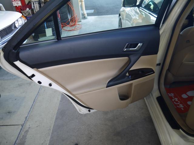 マークＸ ２５０Ｇ　リラックスセレクション　Ｇ’ｓエアロ　テイン車高調　ワークュランダル２０インチアルミ　ＥＴＣ　スマートキー　プッシュスタート（11枚目）