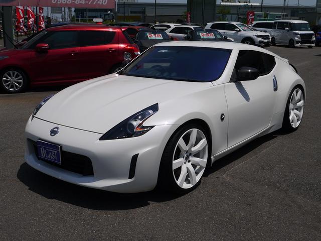 フェアレディＺ バージョンＳ　６速ミッション　後期バンパー　ブリッツ車高調　フジツボマフラー　Ｒ３５ホイール　ＨＤＤナビ＆Ｂカメラ　加工ヘッドライト（9枚目）