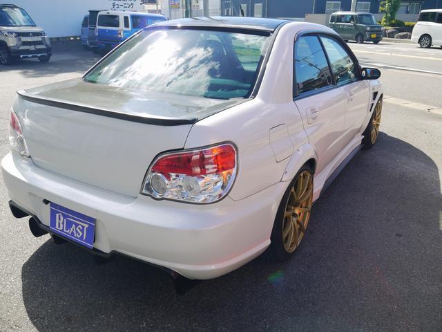 インプレッサ WRX STI Aライン Defi3連メーター エンドレスキャリパー STIクイックリリースボス オーバーフェンダー カーボンボンネット レカロフルバケ HKS車高調 ゼロスポーツフロントバンパー(8枚目)