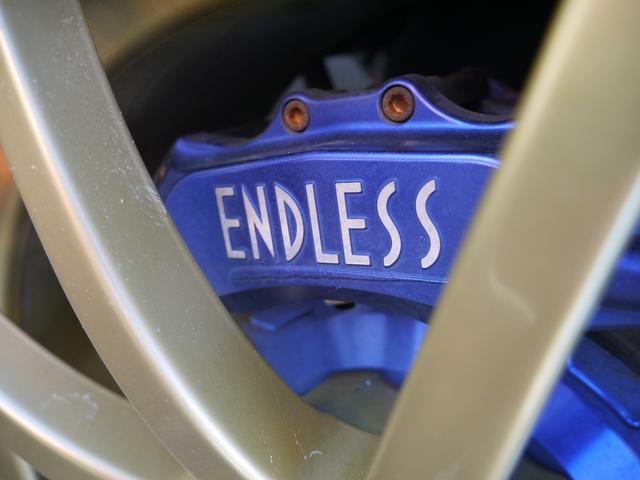 インプレッサ WRX STI Aライン Defi3連メーター エンドレスキャリパー STIクイックリリースボス オーバーフェンダー カーボンボンネット レカロフルバケ HKS車高調 ゼロスポーツフロントバンパー(39枚目)