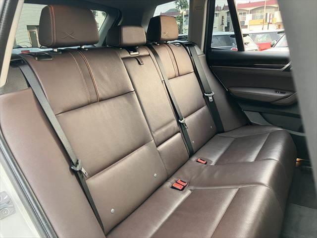 Ｘ３ ｘＤｒｉｖｅ　２０ｄ　Ｘライン　後期　本革茶シート　オプション１９インチアルミホイール　全方位カメラ　アダプティブクルーズコントロール　禁煙車　純正ナビ　Ｂｌｕｅｔｏｏｔｈ　シートヒーター付パワーシート　インテリジェントセーフティ（8枚目）