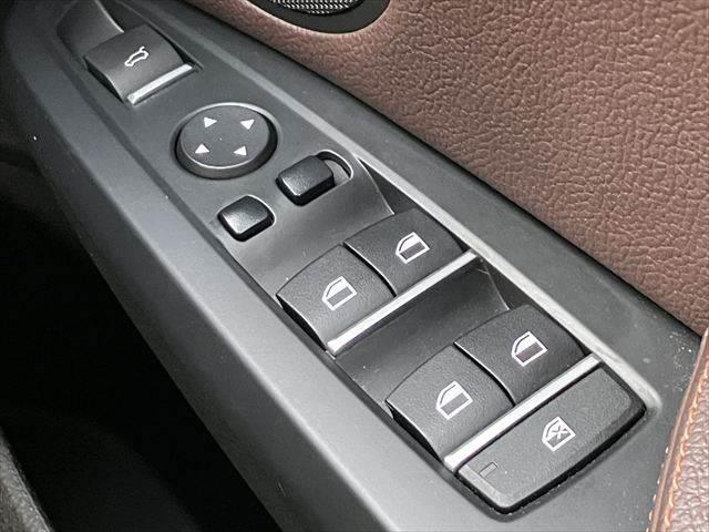 Ｘ３ ｘＤｒｉｖｅ　２０ｄ　Ｘライン　後期　本革茶シート　オプション１９インチアルミホイール　全方位カメラ　アダプティブクルーズコントロール　禁煙車　純正ナビ　Ｂｌｕｅｔｏｏｔｈ　シートヒーター付パワーシート　インテリジェントセーフティ（48枚目）