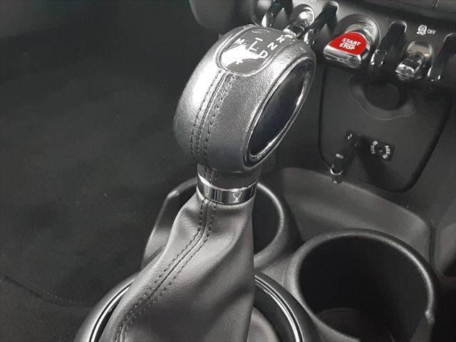 ＭＩＮＩ ５ドア　ＯＮＥ　ＲＨＤ　正ＨＤＤナビ　コンフォートアクセス（32枚目）
