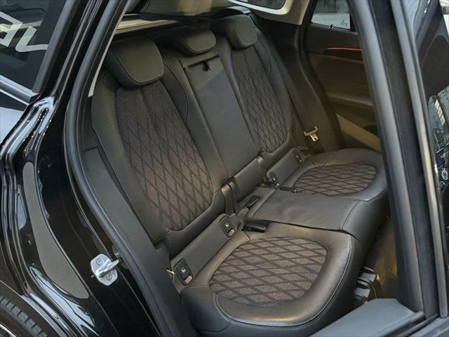 Ｘ１ ｘＤｒｉｖｅ　１８ｄ　ｘライン　純正ＨＤＤナビ　パワーバックドア　Ｂｌｕｅｔｏｏｔｈ　ＬＥＤヘッド　インテリジェントセーフティ　バックカメラ　クリアランスソナー　ハーフレザーシート　純正１８インチアルミホイール　コンフォートアクセス（7枚目）