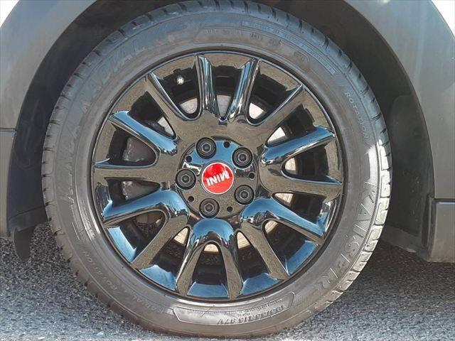 ＭＩＮＩ クーパーＳ　ペッパーＰＫＧ　ＬＥＤヘッドライト　純正ＨＤＤナビ　Ｂｌｕｅｔｏｏｔｈ　ＥＴＣ　禁煙車　オートライト　純正１６インチアルミホイール　オートエアコン　フォグランプ　ＵＳＢポート　キーレス　盗難防止装置（26枚目）