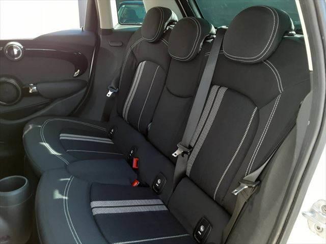 ＭＩＮＩ クーパーＳ　ペッパーＰＫＧ　ＬＥＤヘッドライト　純正ＨＤＤナビ　Ｂｌｕｅｔｏｏｔｈ　ＥＴＣ　禁煙車　オートライト　純正１６インチアルミホイール　オートエアコン　フォグランプ　ＵＳＢポート　キーレス　盗難防止装置（31枚目）