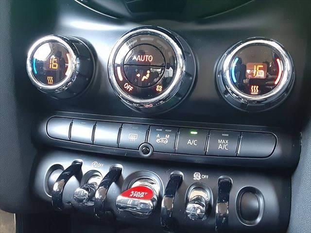 ＭＩＮＩ クーパーＳ　ペッパーＰＫＧ　ＬＥＤヘッドライト　純正ＨＤＤナビ　Ｂｌｕｅｔｏｏｔｈ　ＥＴＣ　禁煙車　オートライト　純正１６インチアルミホイール　オートエアコン　フォグランプ　ＵＳＢポート　キーレス　盗難防止装置（33枚目）