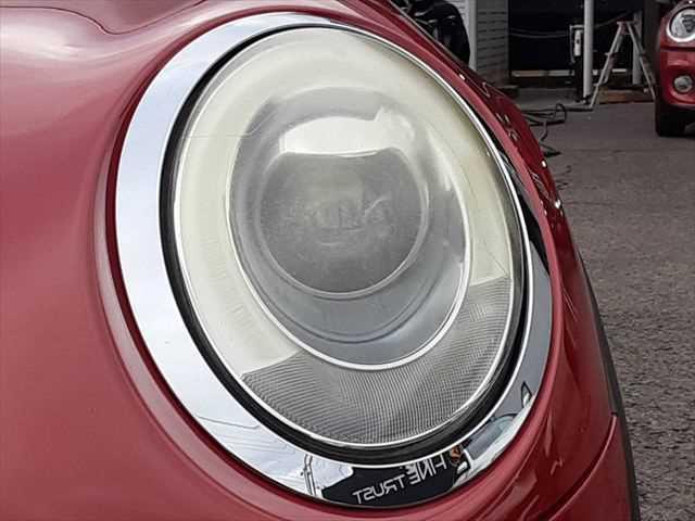 ＭＩＮＩ クーパー　ペッパーパッケージ　ＬＥＤヘッドライト　純正ＨＤＤナビ　バックカメラ　コンフォートアクセス　禁煙車　Ｂｌｕｅｔｏｏｔｈ　パーキングディスタンスコントロール　ＭＴモード付オートマチックシフト（22枚目）