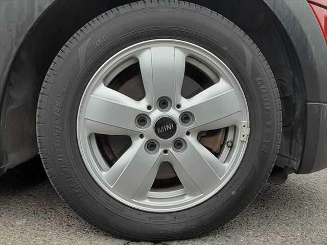 ＭＩＮＩ クーパー　ペッパーパッケージ　ＬＥＤヘッドライト　純正ＨＤＤナビ　バックカメラ　コンフォートアクセス　禁煙車　Ｂｌｕｅｔｏｏｔｈ　パーキングディスタンスコントロール　ＭＴモード付オートマチックシフト（29枚目）