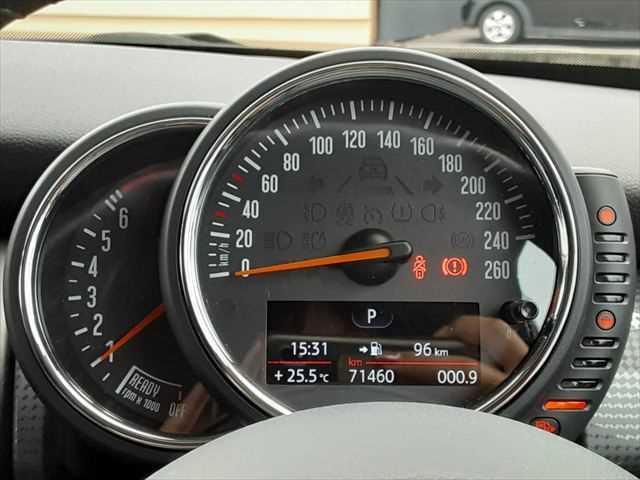 ＭＩＮＩ クーパー　ペッパーパッケージ　ＬＥＤヘッドライト　純正ＨＤＤナビ　バックカメラ　コンフォートアクセス　禁煙車　Ｂｌｕｅｔｏｏｔｈ　パーキングディスタンスコントロール　ＭＴモード付オートマチックシフト（35枚目）