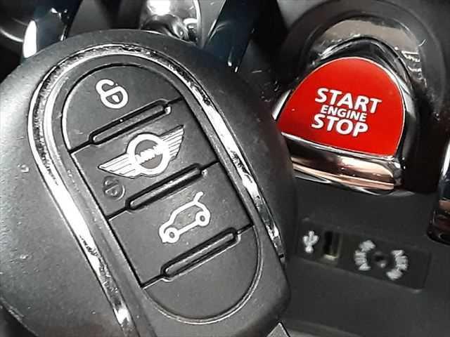ＭＩＮＩ クーパー　ペッパーパッケージ　ＬＥＤヘッドライト　純正ＨＤＤナビ　バックカメラ　コンフォートアクセス　禁煙車　Ｂｌｕｅｔｏｏｔｈ　パーキングディスタンスコントロール　ＭＴモード付オートマチックシフト（41枚目）