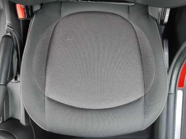 ＭＩＮＩ クーパー　ペッパーパッケージ　ＬＥＤヘッドライト　純正ＨＤＤナビ　バックカメラ　コンフォートアクセス　禁煙車　Ｂｌｕｅｔｏｏｔｈ　パーキングディスタンスコントロール　ＭＴモード付オートマチックシフト（59枚目）