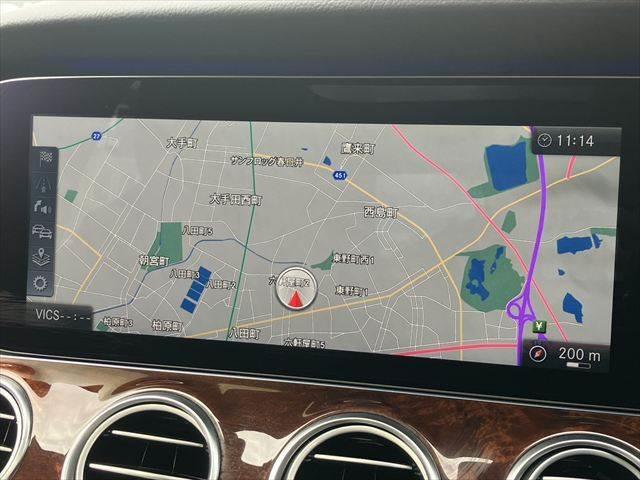 Eクラス E400 4マチック エクスクルーシブ エクスクルーシブパッケージ パノラミックスライディングサンルーフ 黒ナッパ革シート Burmesaterサウンド アダプティブクルーズコントロール 純正HDDナビ 禁煙車 アラウンドビューモニター(4枚目)