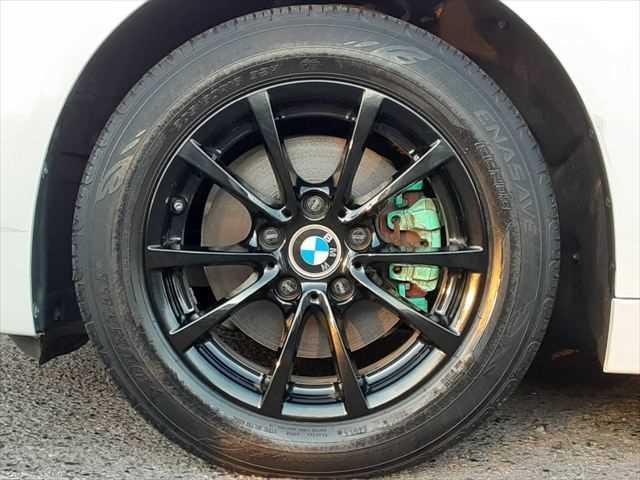 ３シリーズ ３２０ｉ　アダプティブクルーズコントロール　純正８インチＨＤＤナビ　ＬＥＤヘッドライト　インテリジェントセーフティ　バックカメラ　禁煙車　Ｂｌｕｅｔｏｏｔｈ　コンフォートアクセス　純正１６インチアルミホイール（28枚目）