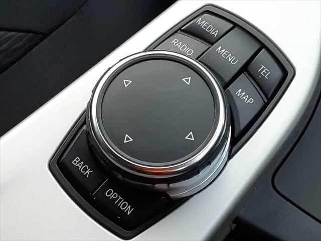 ３シリーズ ３２０ｉ　アダプティブクルーズコントロール　純正８インチＨＤＤナビ　ＬＥＤヘッドライト　インテリジェントセーフティ　バックカメラ　禁煙車　Ｂｌｕｅｔｏｏｔｈ　コンフォートアクセス　純正１６インチアルミホイール（41枚目）