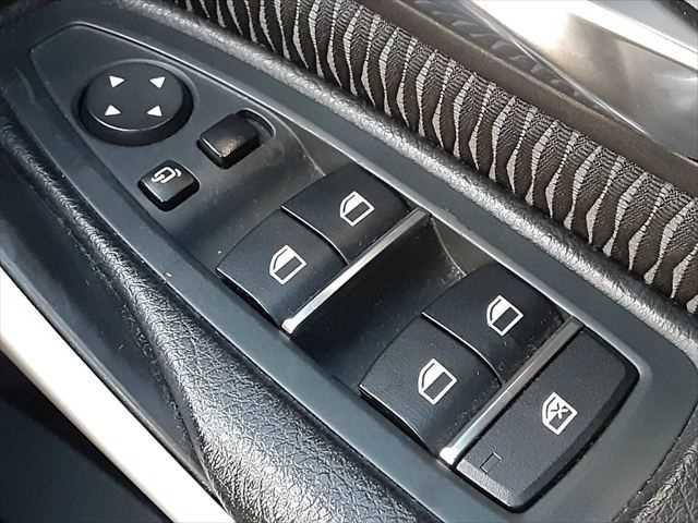 ３シリーズ ３２０ｉ　アダプティブクルーズコントロール　純正８インチＨＤＤナビ　ＬＥＤヘッドライト　インテリジェントセーフティ　バックカメラ　禁煙車　Ｂｌｕｅｔｏｏｔｈ　コンフォートアクセス　純正１６インチアルミホイール（42枚目）