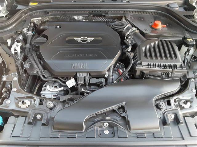 ＭＩＮＩ クーパーＤ　ペッパーパッケージ　ＬＥＤヘッドライト　コンフォートアクセス　純正ＨＤＤナビ　オプション１６インチアロイホイール　禁煙車　Ｂｌｕｅｔｏｏｔｈ　ＭＴモード付オートマチックシフト（30枚目）