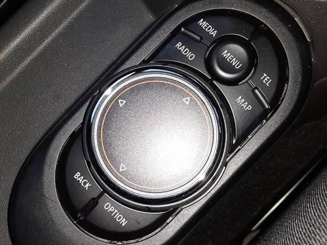 ＭＩＮＩ クーパーＤ　ペッパーパッケージ　ＬＥＤヘッドライト　コンフォートアクセス　純正ＨＤＤナビ　オプション１６インチアロイホイール　禁煙車　Ｂｌｕｅｔｏｏｔｈ　ＭＴモード付オートマチックシフト（37枚目）