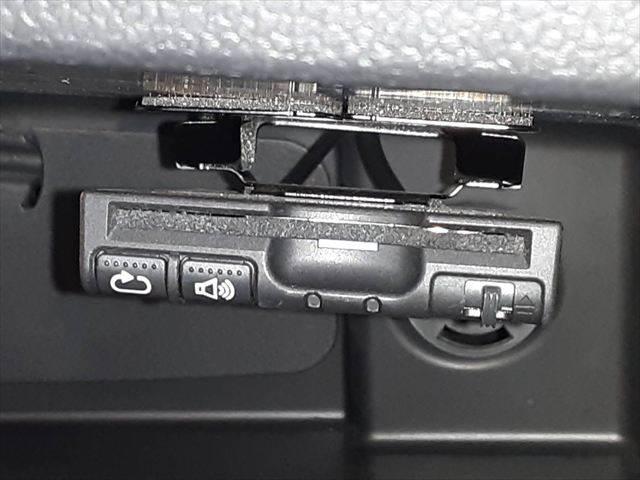 ＭＩＮＩ クーパーＤ　ペッパーパッケージ　ＬＥＤヘッドライト　コンフォートアクセス　純正ＨＤＤナビ　オプション１６インチアロイホイール　禁煙車　Ｂｌｕｅｔｏｏｔｈ　ＭＴモード付オートマチックシフト（39枚目）