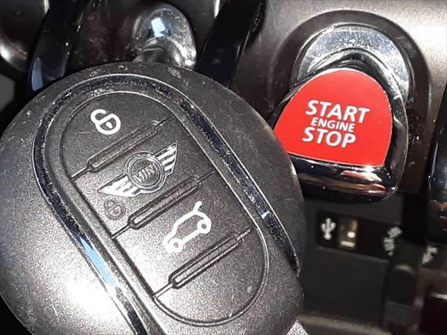 ＭＩＮＩ クーパーＤ　ペッパーパッケージ　ＬＥＤヘッドライト　コンフォートアクセス　純正ＨＤＤナビ　オプション１６インチアロイホイール　禁煙車　Ｂｌｕｅｔｏｏｔｈ　ＭＴモード付オートマチックシフト（41枚目）