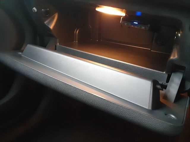 ☆グローブボックス