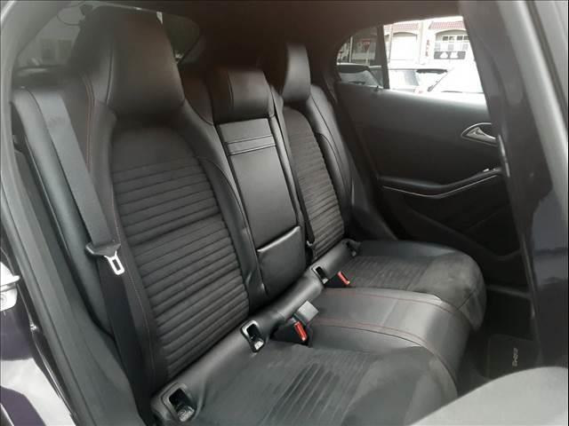 GLAクラス GLA250 4マチック スポーツ レーダーセーフティパッケージ アダプティブクルーズコントロール 純正HDDナビ バックカメラ ブラインドスポットモニター 禁煙車 Bluetooth 衝突軽減ブレーキ シートヒーター付パワーシート(8枚目)
