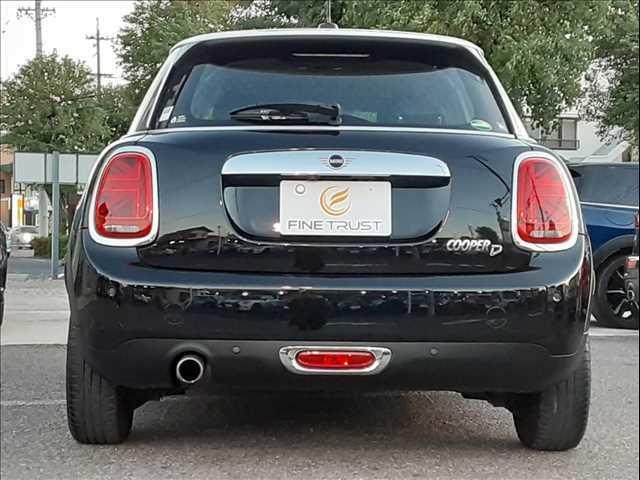 �O�ꂵ���@�֌n�`�F�b�N�A���ɓ_�����s���A�[�ԑO�͖@�萮�������{���Ă���܂��B�����S���������I�I