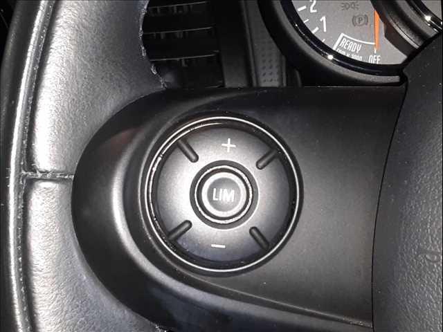 ���X�e�A�����O�X�C�b�`