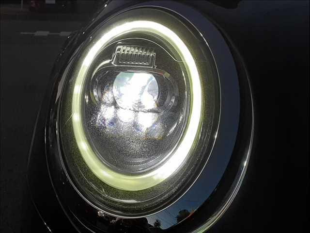 ���_�����w�b�h���C�g