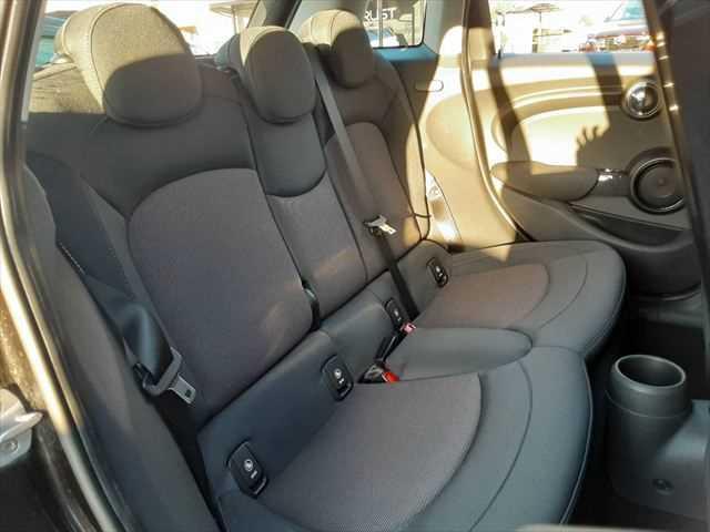 ☆運転席側２列目シート