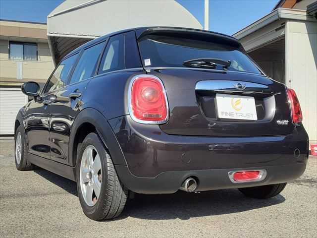 ���Ԃł��z���̏ꍇ�A�����P�X���t����C���^�[���疼�É����ʂɖ�T���B�d�Ԃł��z���̏ꍇ�A�Ŋ��w�u�i�q�t����w�v�ɂȂ�܂��B