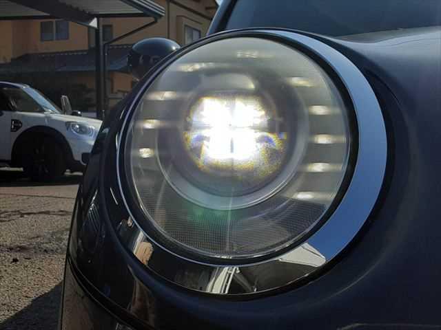 ���_�����w�b�h���C�g