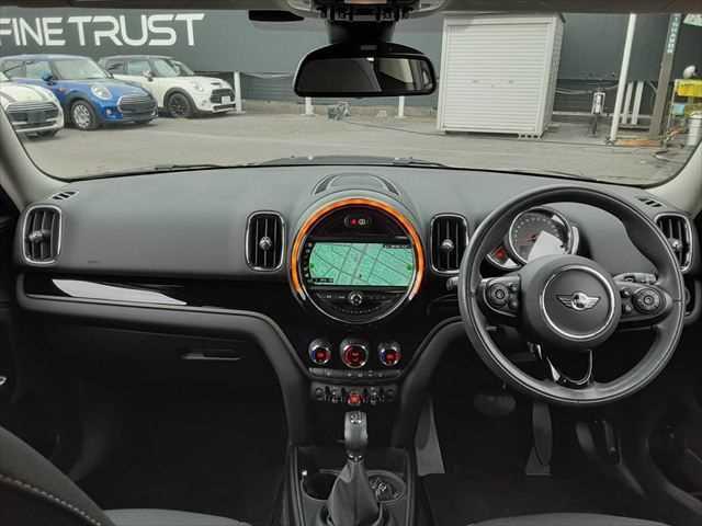 MINI クーパーD クロスオーバー ペッパーパッケージ LEDヘッドライト アダプティブクルーズコントロール 純正タッチパネルナビ バックカメラ 禁煙車 パーキングディスタンスコントロール オプション18インチアロイホイール(3枚目)