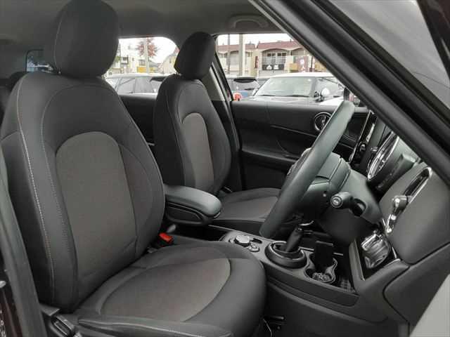 MINI クーパーD クロスオーバー ペッパーパッケージ LEDヘッドライト アダプティブクルーズコントロール 純正タッチパネルナビ バックカメラ 禁煙車 パーキングディスタンスコントロール オプション18インチアロイホイール(7枚目)