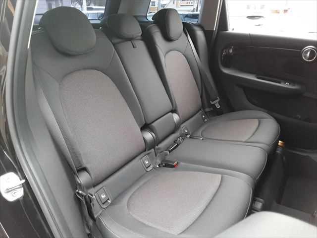 MINI クーパーD クロスオーバー ペッパーパッケージ LEDヘッドライト アダプティブクルーズコントロール 純正タッチパネルナビ バックカメラ 禁煙車 パーキングディスタンスコントロール オプション18インチアロイホイール(8枚目)