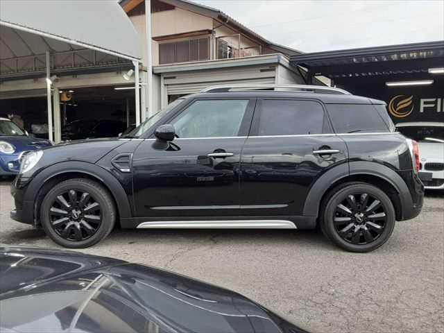 MINI クーパーD クロスオーバー ペッパーパッケージ LEDヘッドライト アダプティブクルーズコントロール 純正タッチパネルナビ バックカメラ 禁煙車 パーキングディスタンスコントロール オプション18インチアロイホイール(20枚目)