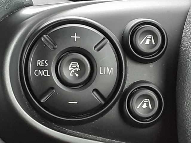 MINI クーパーD クロスオーバー ペッパーパッケージ LEDヘッドライト アダプティブクルーズコントロール 純正タッチパネルナビ バックカメラ 禁煙車 パーキングディスタンスコントロール オプション18インチアロイホイール(35枚目)