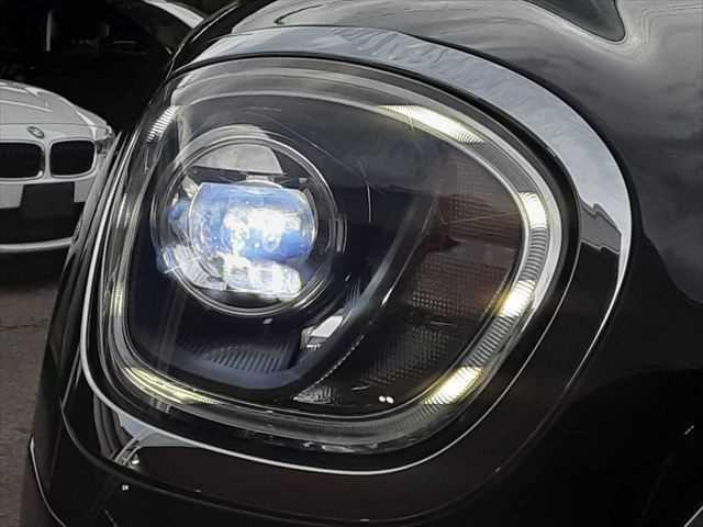 MINI クーパーD クロスオーバー ペッパーパッケージ LEDヘッドライト アダプティブクルーズコントロール 純正タッチパネルナビ バックカメラ 禁煙車 パーキングディスタンスコントロール オプション18インチアロイホイール(53枚目)